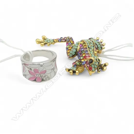 COSTUME FROG BROOCH & FLOWER RING