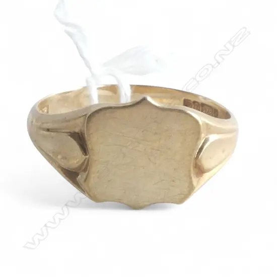 9CT SIGNET RING, 4.15gms SIZE W