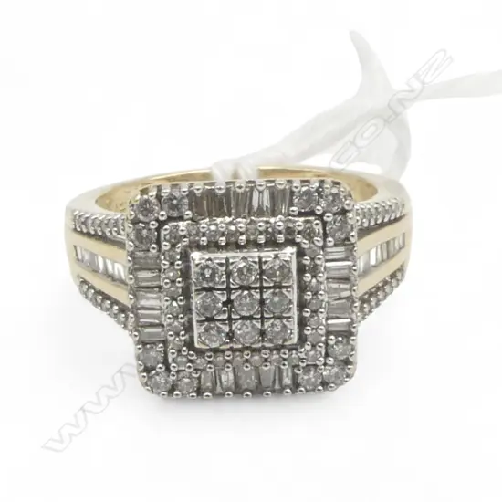 9ct W/Y GOLD DIAMOND CLUSTER RING, 4.60gm, Total Diamond weight 0.50ct SIZE K1/2