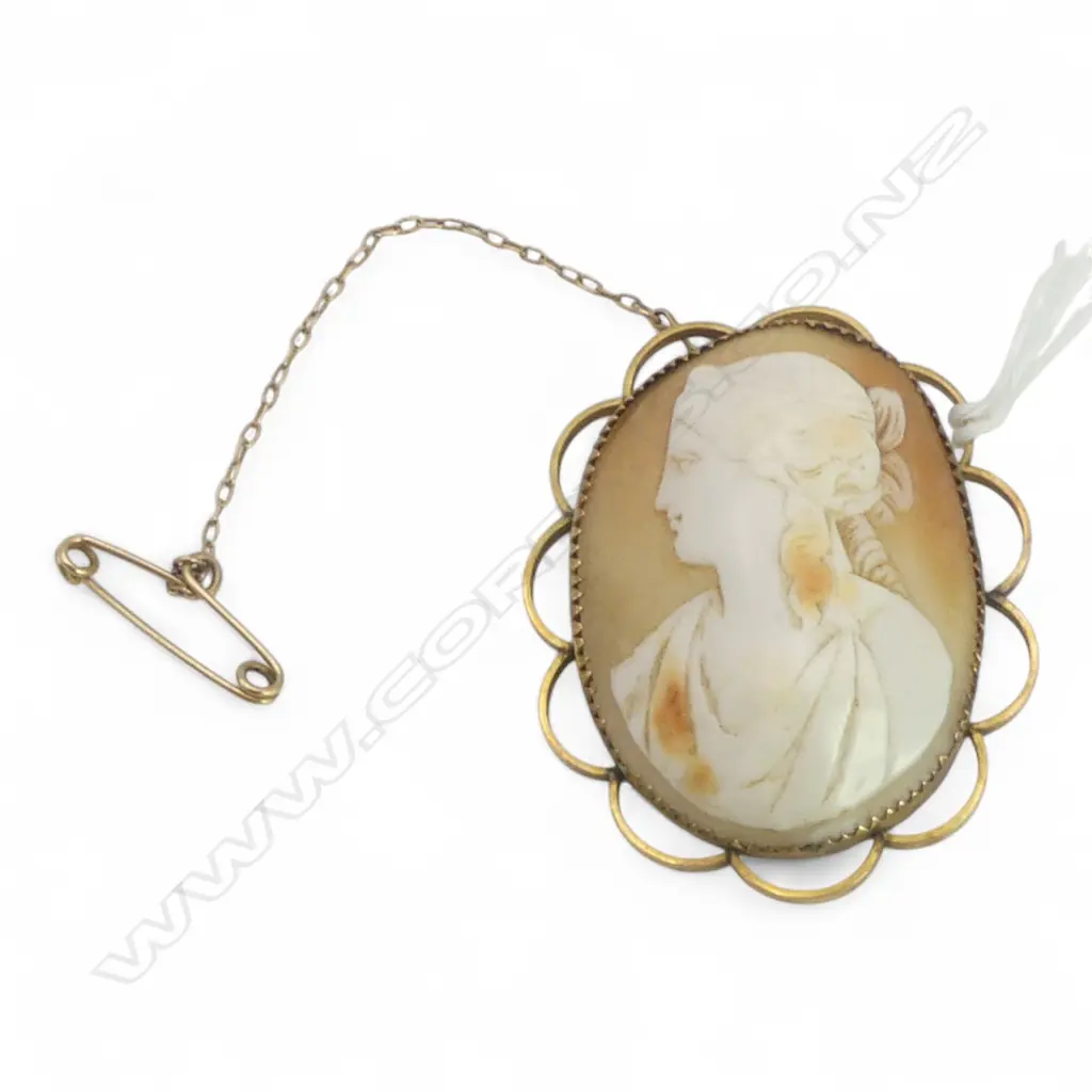 EARLY 20thC 9ct GOLD MOUNTED CARVED SHELL CAMEO BROOCH 10.21gms faults Image 1++
