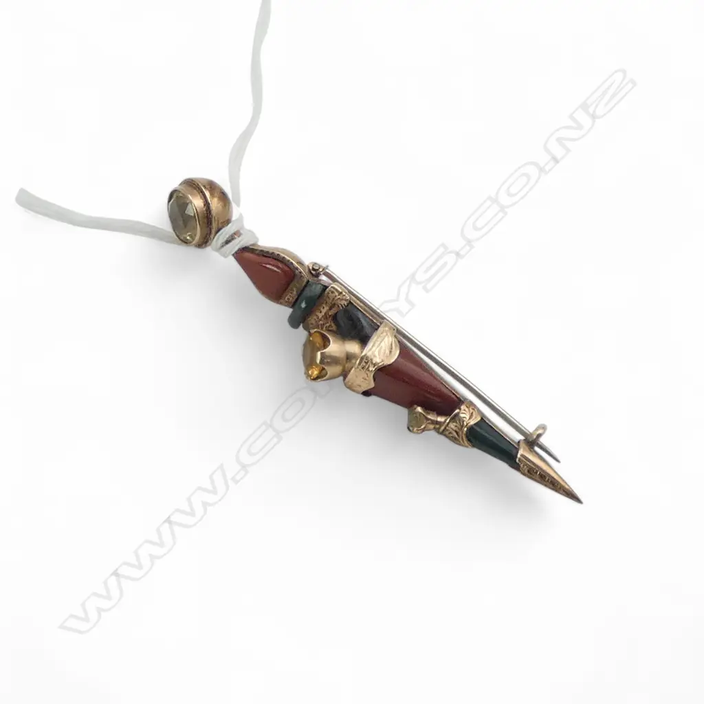 c.1900 9ct gold agate bloodstone and gemstone set Scottish dirk brooch Image 1++