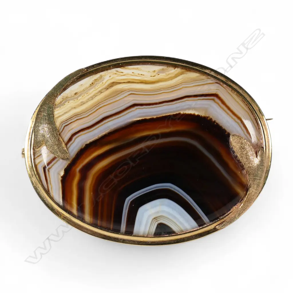 9ct gold agate brooch 13.5gms Image 1++