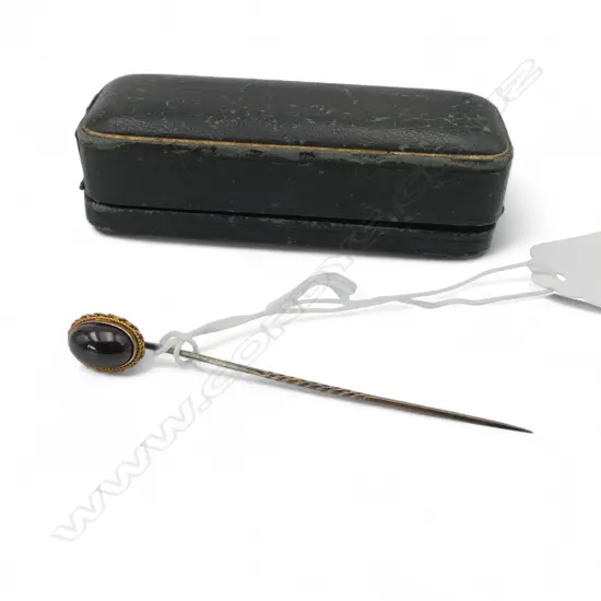 19thC 9ct gold boxed garnet cabochon stick pin