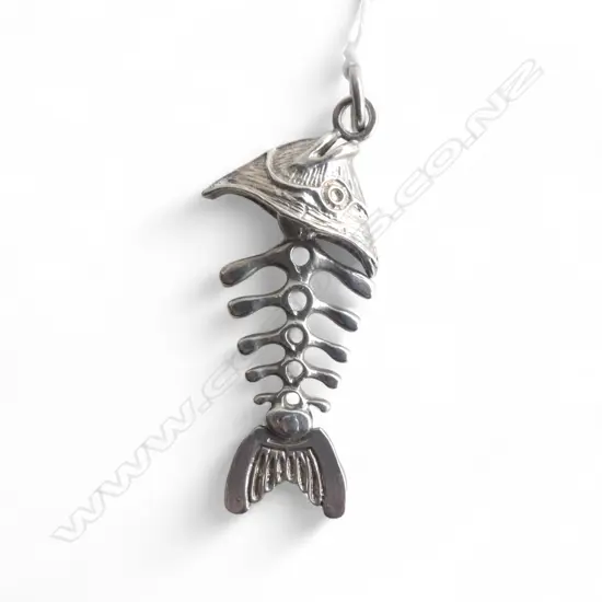 STG SILVER FISH PENDANT, EX PETER MINTURN WORKSHOP L.55mm, 8gms
