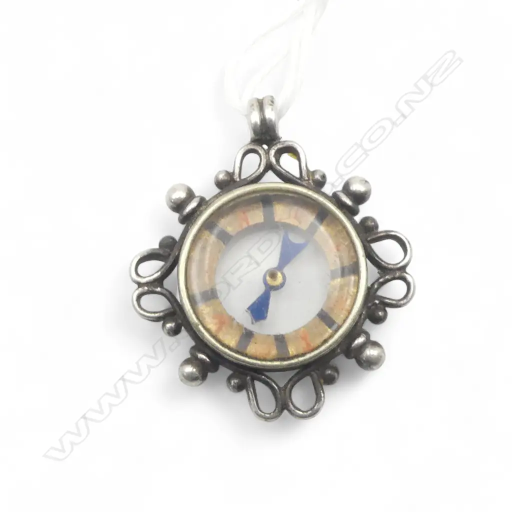 EDWARDIAN STG SILVER COMPASS looping scroll & bead frame Image 1++