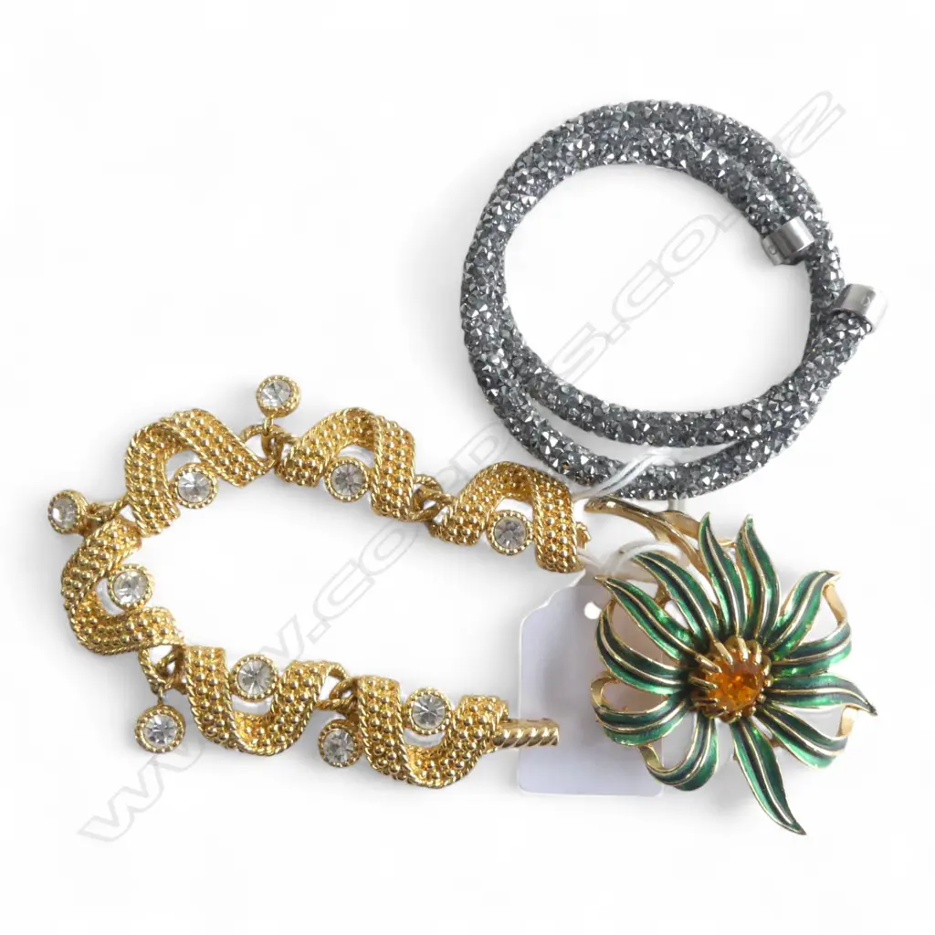 SWAROVSKI BANGLE BRACLET & FASHION BROOCH Image 1++