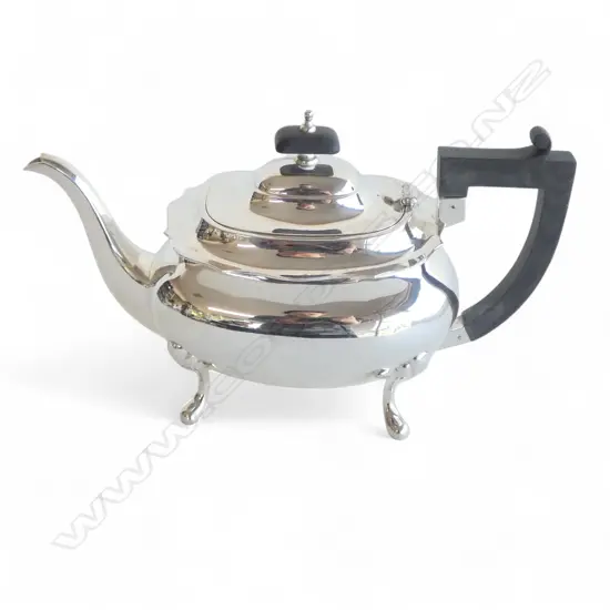 STG SILVER TEAPOT, SHEFFIELD 1962, 700gms