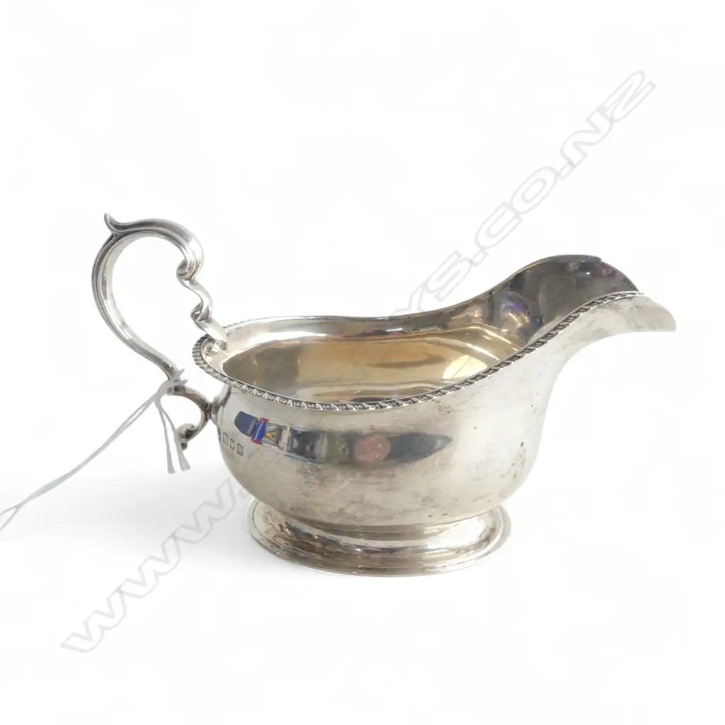 STG SILVER CREAM JUG, LONDON 1927, 172gms Image 1++