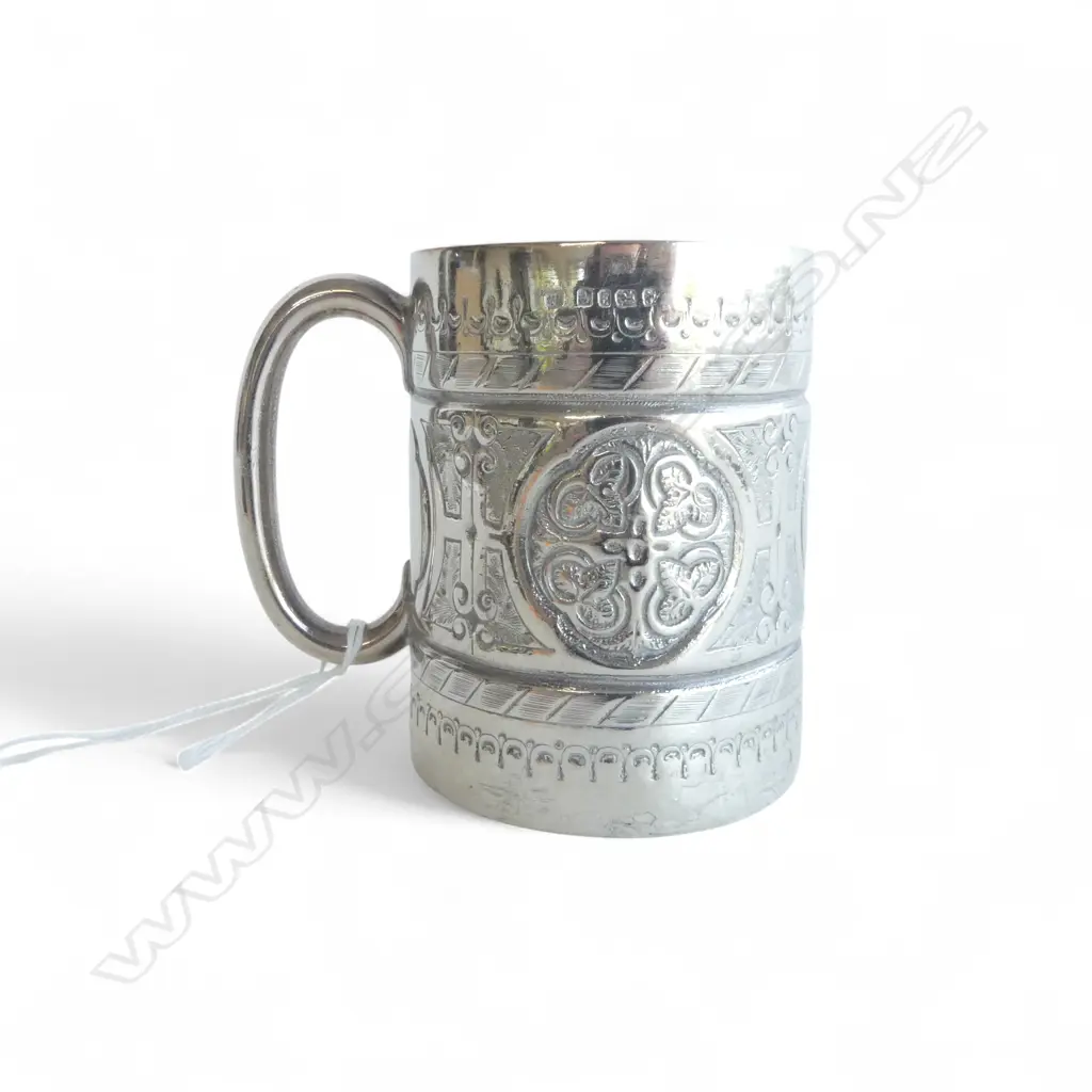 VICT S/SILVER CHRISTING MUG 127GMS  Image 1++
