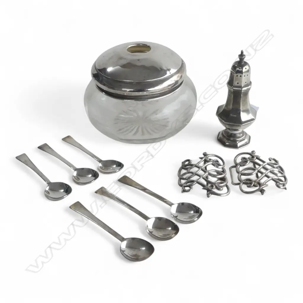 4 PCES SILVER; LIDDED CONTAINER, BELT BUCKLE, PEPPERETTE, 6 COFFEE SPOONS 118gms Image 1++