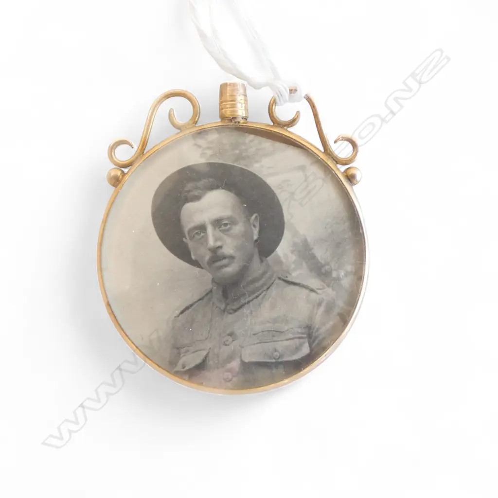 WWI 9ct GOLD MOUNTED PHOTO OF FRANCIS JOSEPH BUTLER (KILLED IN ACTION) Image 1++