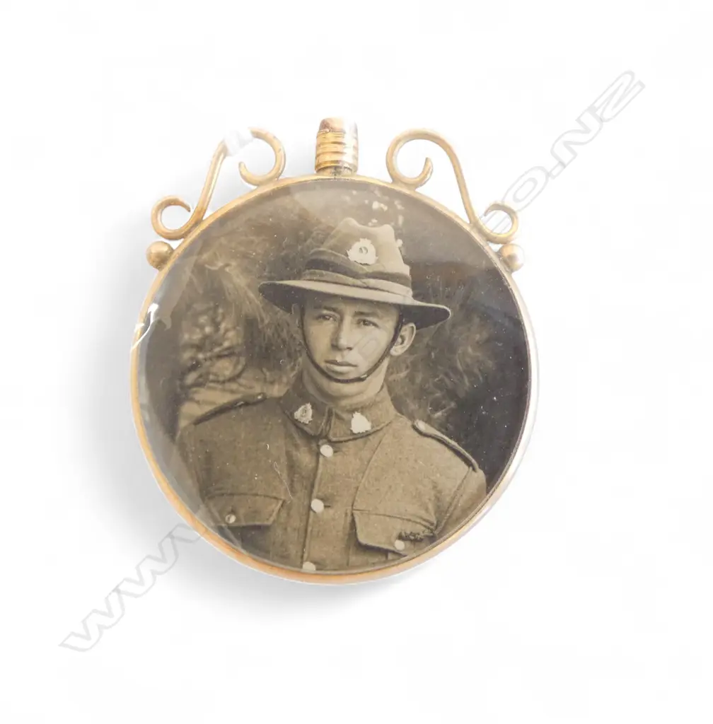 WWI 9ct GOLD MOUNTED PHOTO OF FRANCIS JOSEPH BUTLER (KILLED IN ACTION) Image 1++