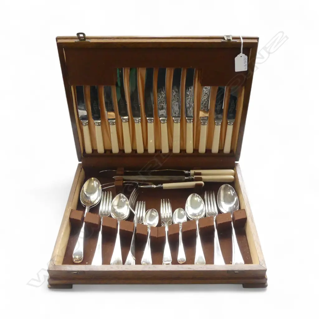 CANTEEN OF ARTHUR PRICE & ASHBERRY CUTLERY Image 1++