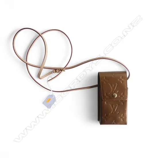 LOUIS VUITTON LV MONOGRAM GOLD VERNIS POUCH w BELT & DUST BAG, unused condition 70x25x135mm