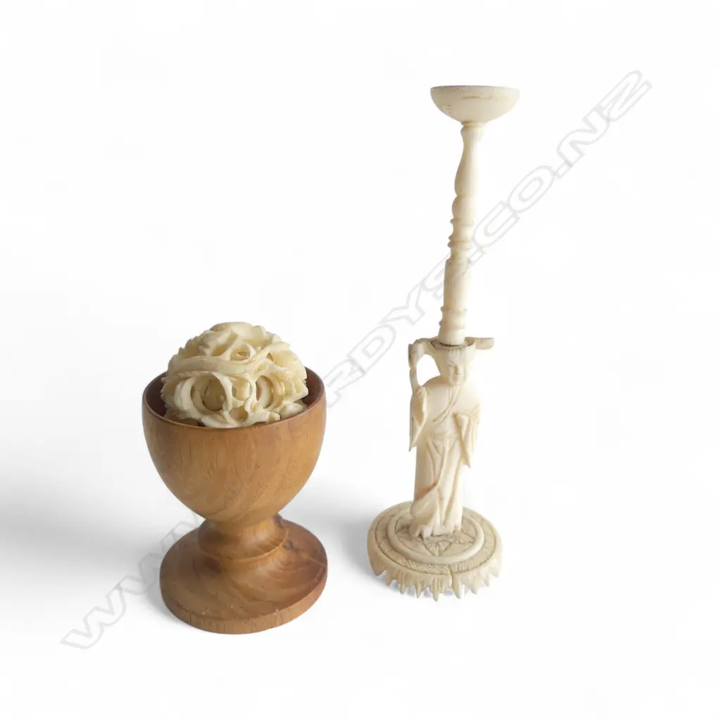 OLD CHINESE CARVED & PIERCED IVORY PUZZLE BALL ON STAND base split H.140mm Image 1++