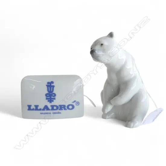 LLADRO POLAR BEAR H130MM & LLADRO SIGN L90MM