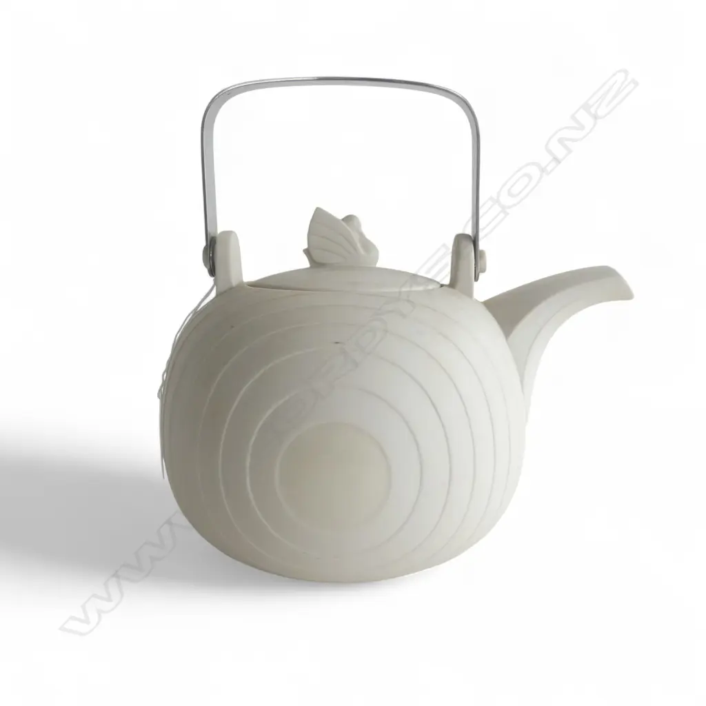 HORNSEA 'CONCEPT' TEAPOT H.185mm Image 1++