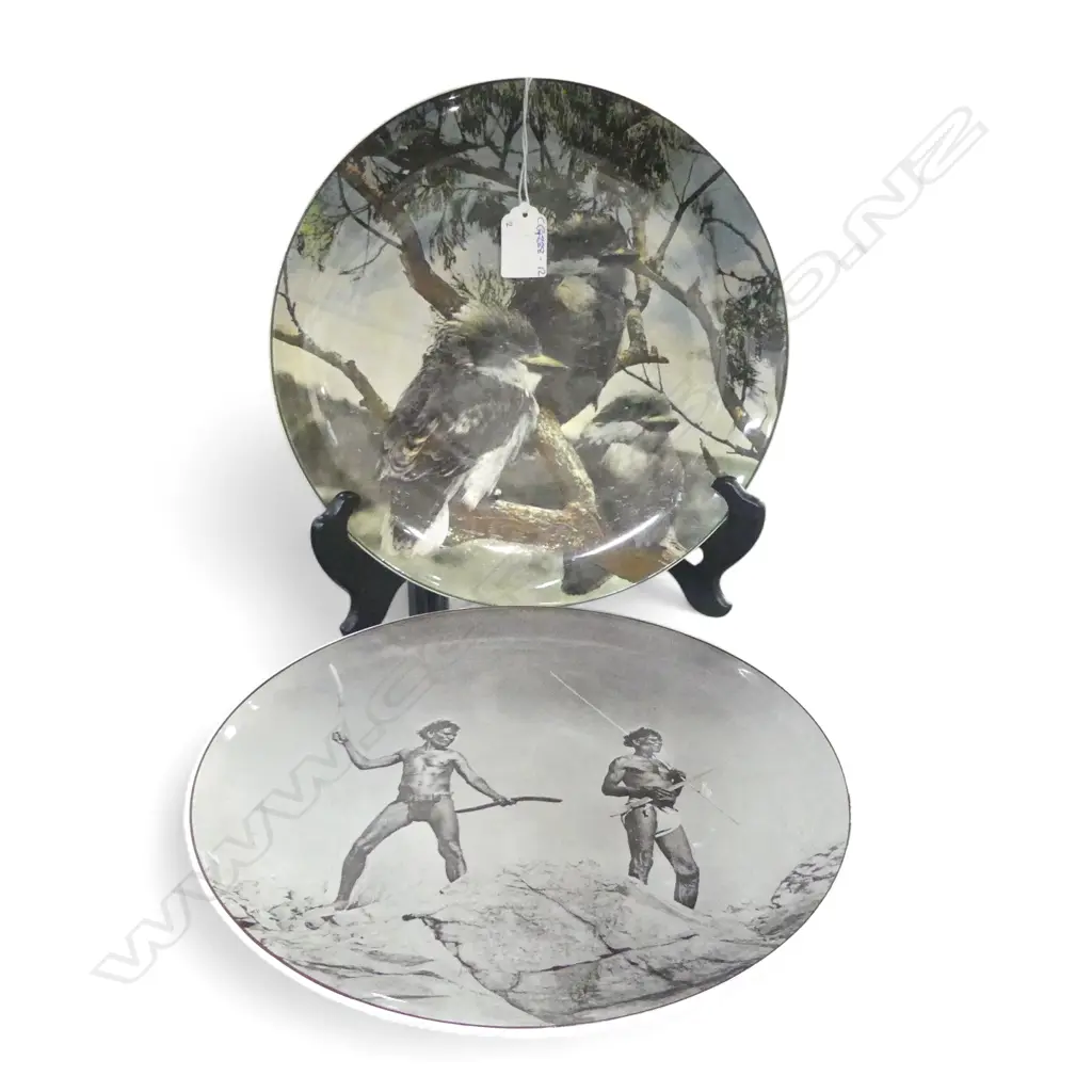 2 ROYAL DOULTON CABINET PLATES Dia.270mm; ABORIGINES WITH HUNTING WEAPONS + YOUNG KOOKABURRAS  Image 1++