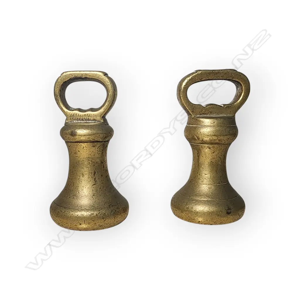 TWO VICTORIAN BRASS WEIGHTS Image 1++