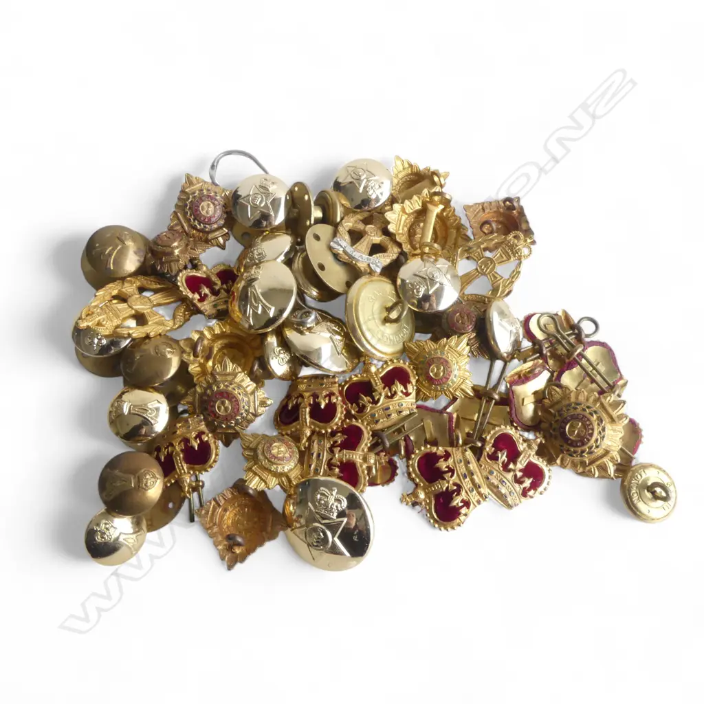 ASST. DRESS BUTTONS etc Image 1++