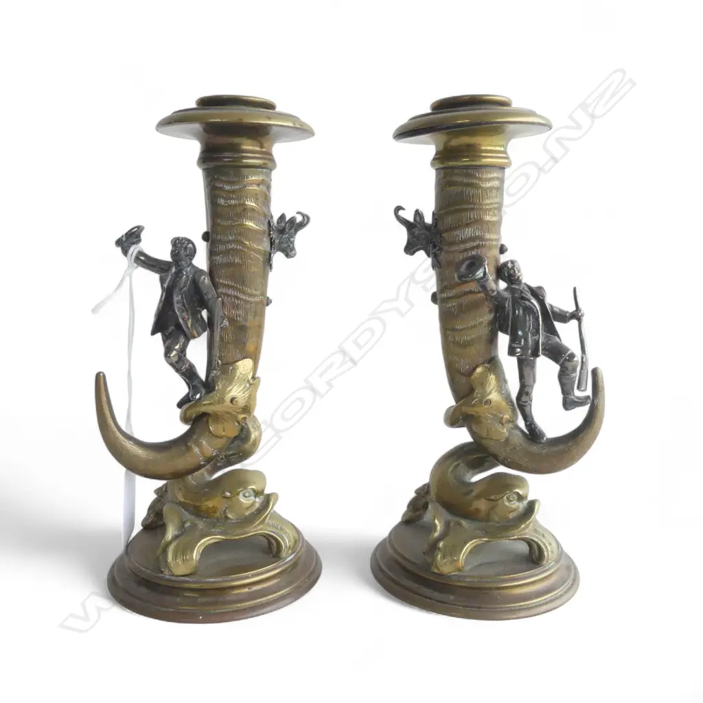 PR METAL CANDLSTICKS, HUNTING THEME H.175mm Image 1++