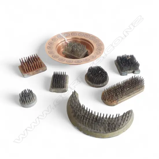 8 FLOWER FROGS 145mm dia