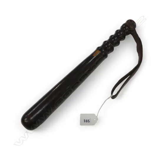 20thC UNITED KINGDOM POLICE TRUNCHEON w. LEATHER WRIST STRAP L.370mm