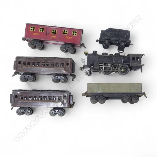 SEKI O GAUGE 501 ELECTRIC ENGINE & TENDER WITH 4 CARRIAGES