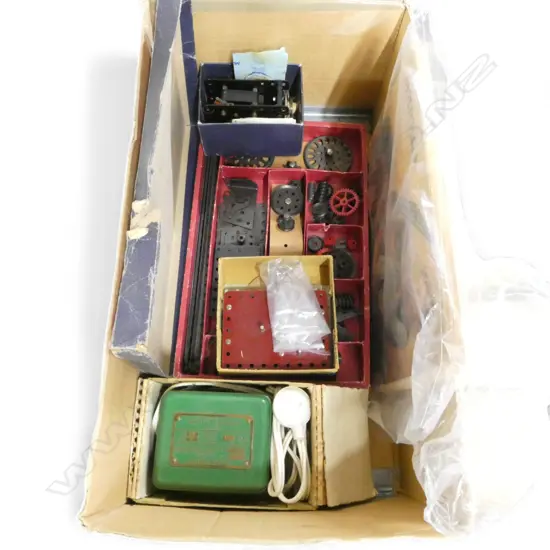 GERMAN BOXED MODEL SET MECCANO CLOCKWORK MOTOR ELECTRIC MOTOR &TRANSFORMER