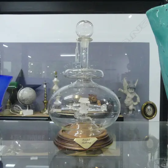 HAND BLOWN GLASS BRISTOL BULLDOG INSIDE DECANTER H300 ON WOOD BASE