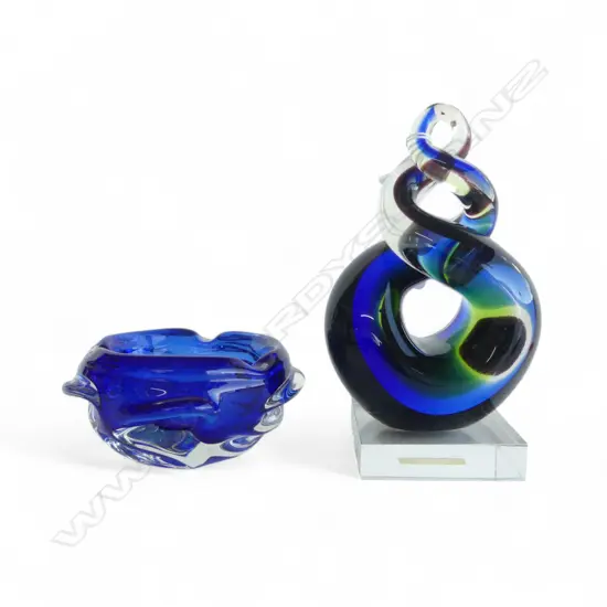 NZ STUDIO GLASS ORN H180MM & ITALIAN GLASS BOWL DIA120MM