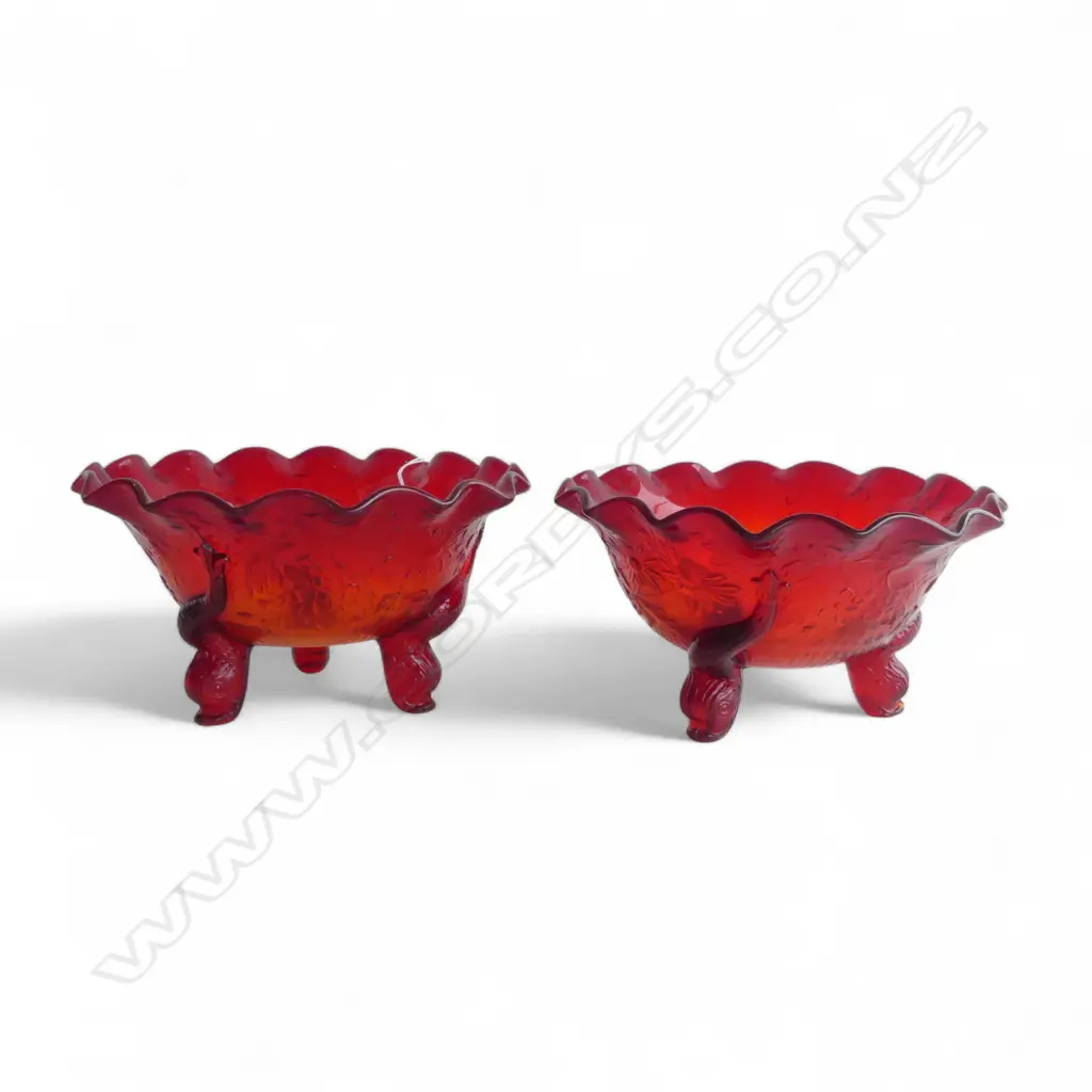 PR RED PRESSED GLASS BOWLS 210mm dia Image 1++