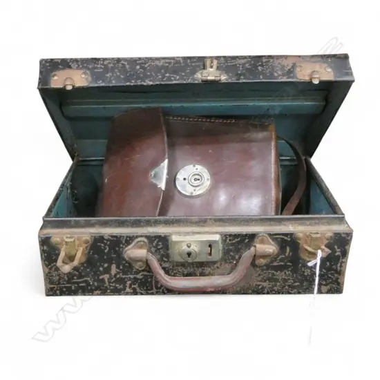 BOLEX CAMERA IN LEATHER CASE + METAL SUITCASE W.340mm