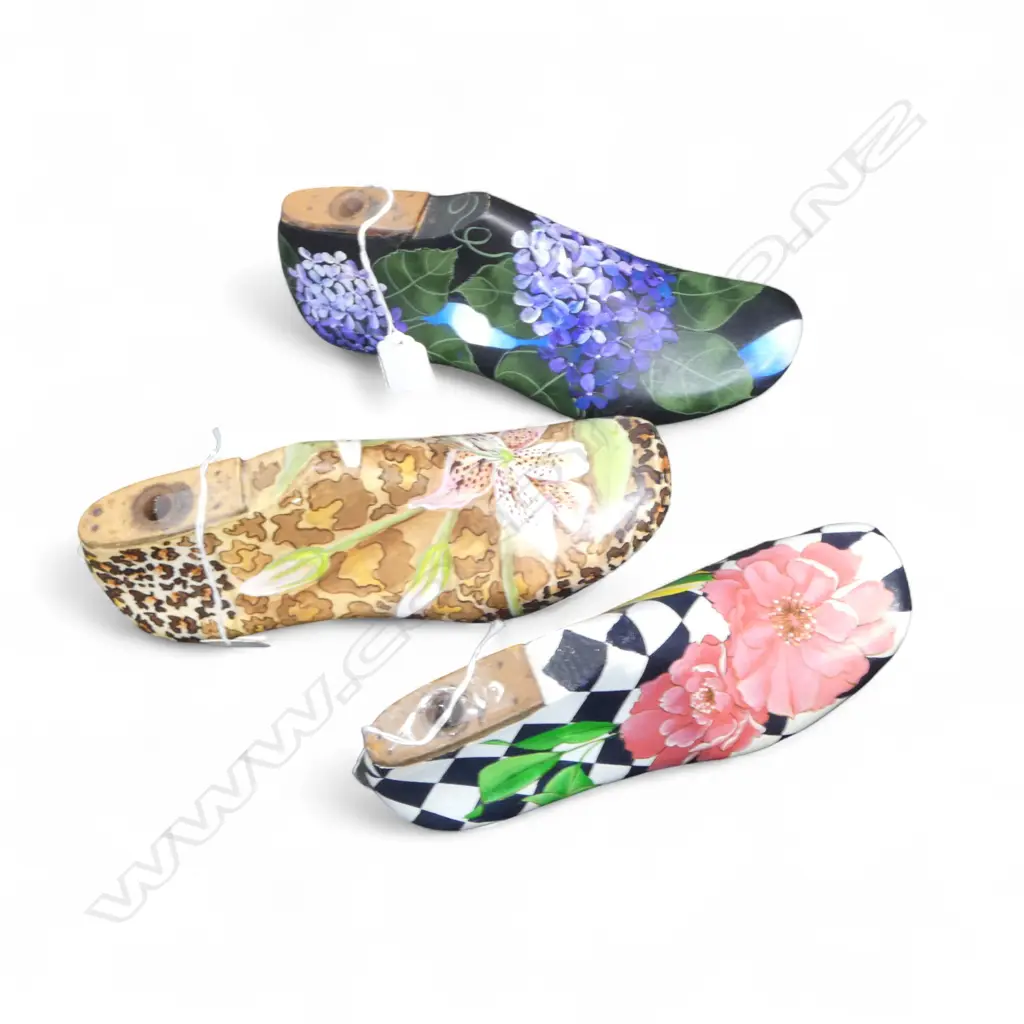 CAROLYN MCCONDACH BOTANICAL STUDIES ON ANTIQUE WOODEN SHOE MOULDS  250 X 90 MM (EACH) Image 1++