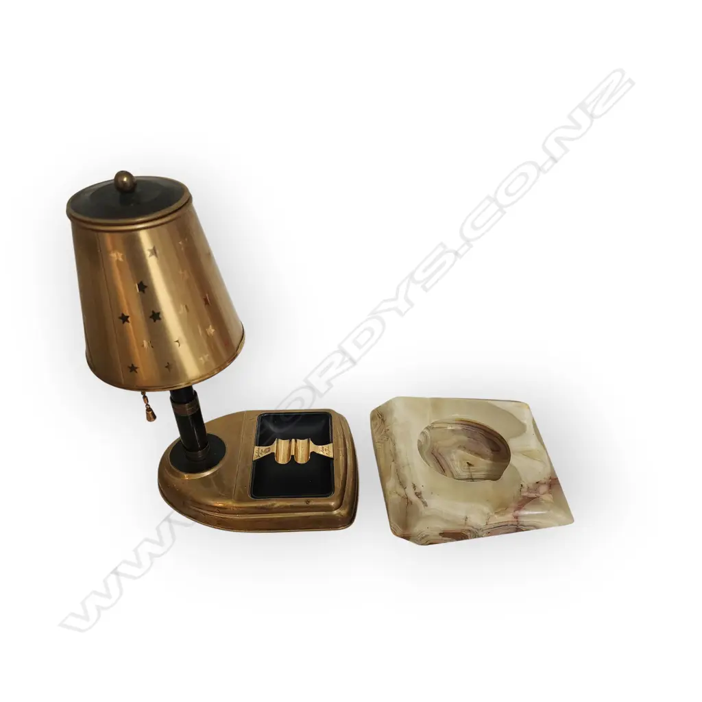 VINTAGE BRASS CIGARETTE DISPENSER (as a table lamp) PLUS BANDED GREEN BROWN ONYX ASHTRAY HEAVY SQUARE W ANGLE CUTS Image 1++