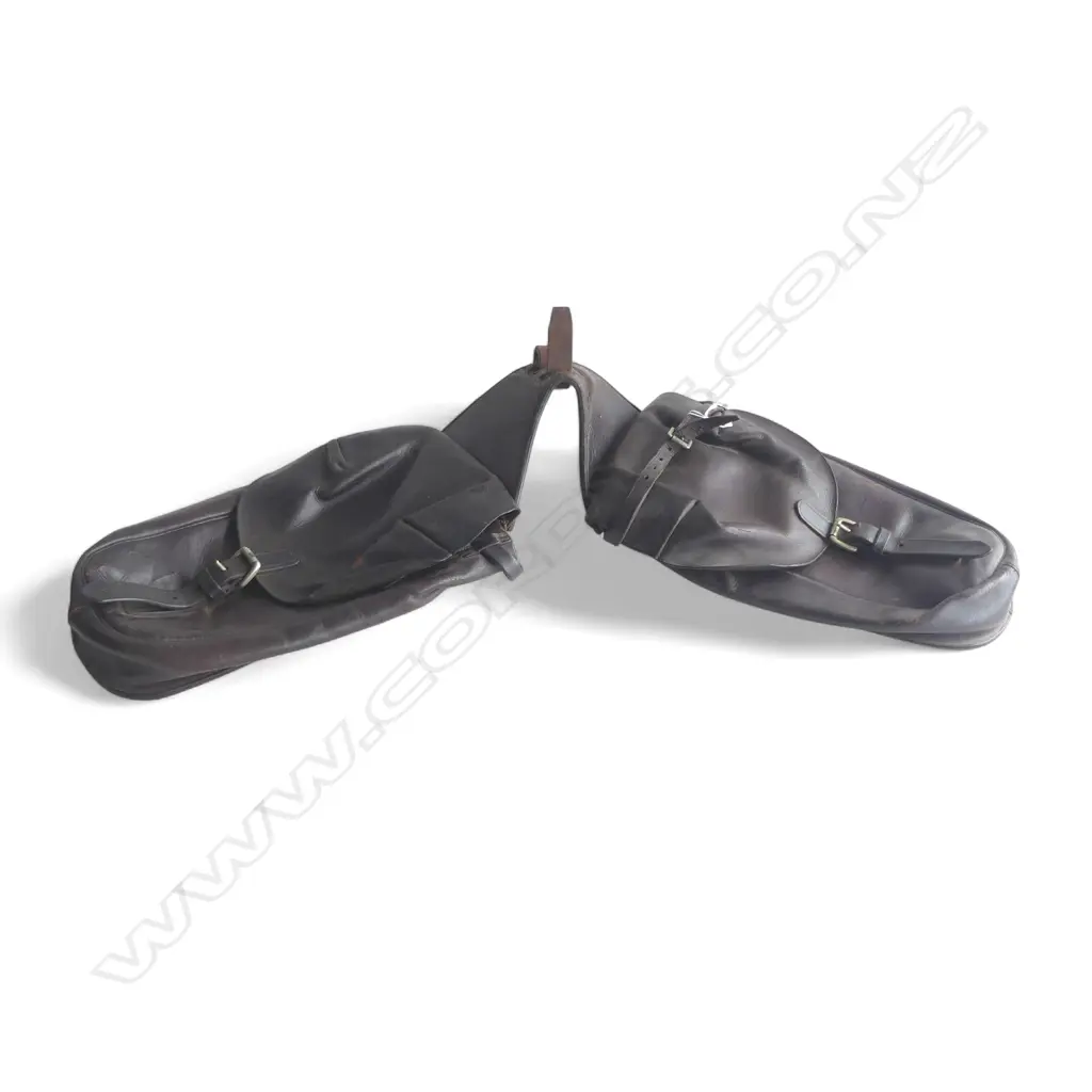 PR STITCHED HEAVY DUTY LEATHER SMALL SADDLE BAGS Image 1++