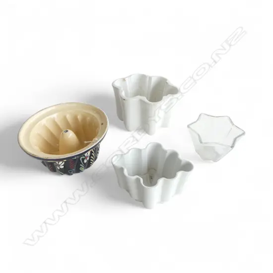 4 VINTAGE FOOD MOULDS