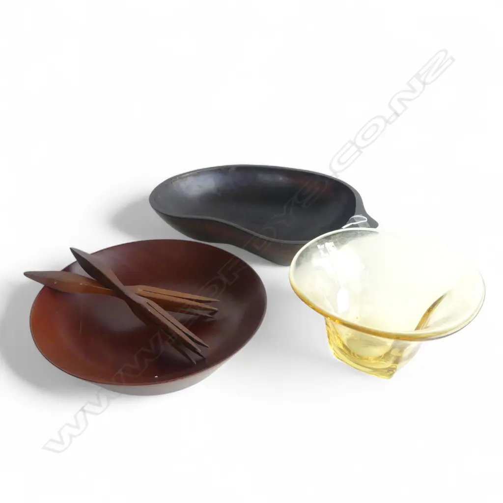 2 WOOD BOWLS, 2 UTENSILS & GLASS BOWL Dia.240mm Image 1++