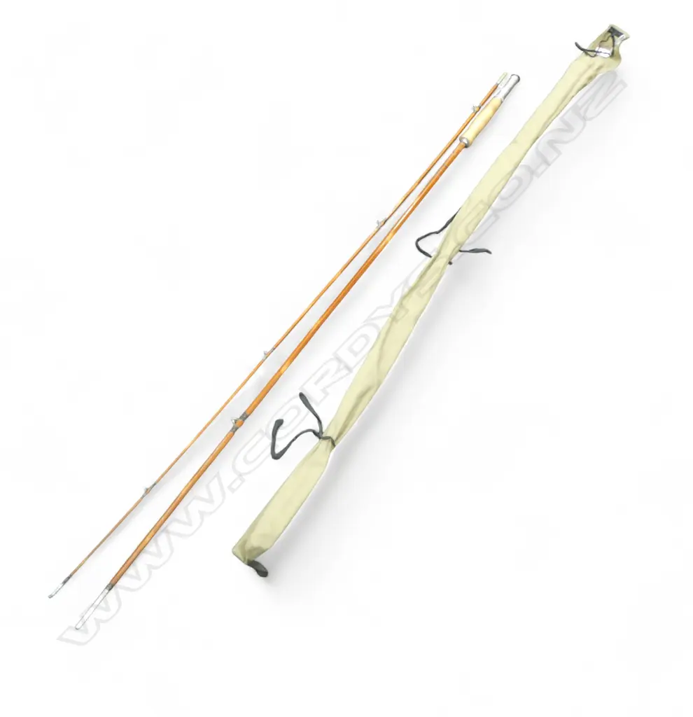 2 PCE SPLIT CANE FRESHWATER ROD IN BAG  Image 1++