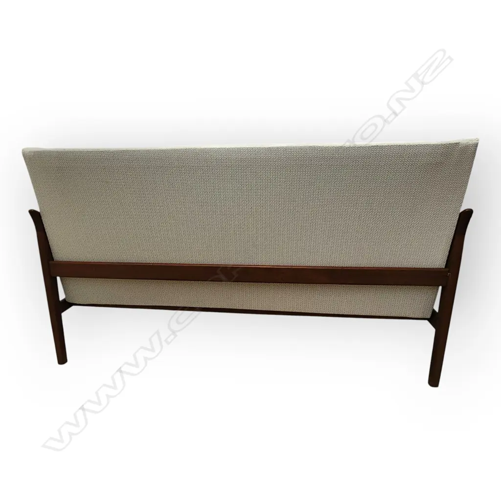 MID CENTURY SOFA 1300x700x760mm Image 1++