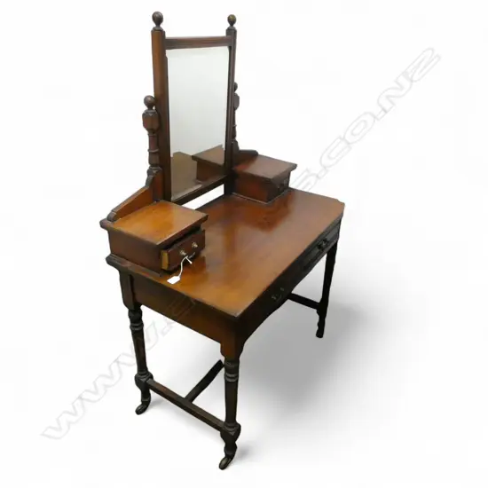 EDW CEDAR SWING MIRROR DRESSING TABLE. 910 x 500 x 1450mm