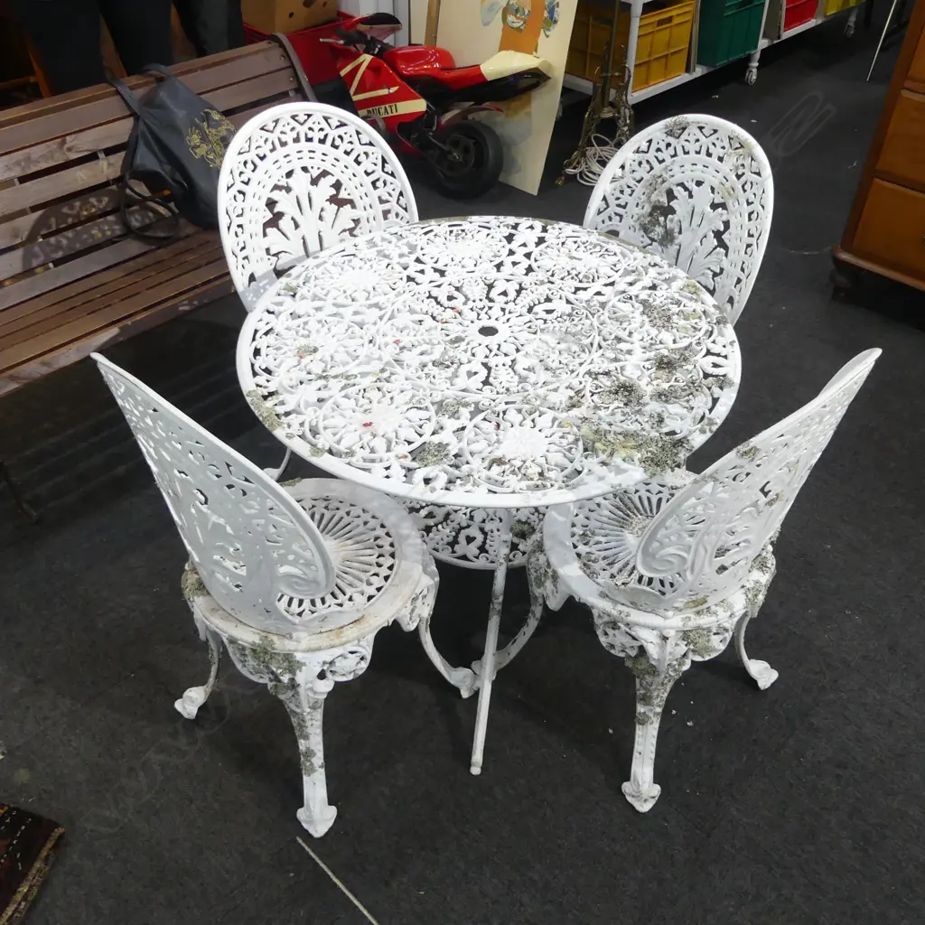 FANCY CAST ALUMINIUM OUTDOOR TABLE & 4 CHAIRS Image 1++