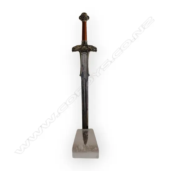 HANDMADE CONAN THE BARBARIAN ATLANTEAN SWORD CARBON STEEL BRASS FITTINGS - ON STAND