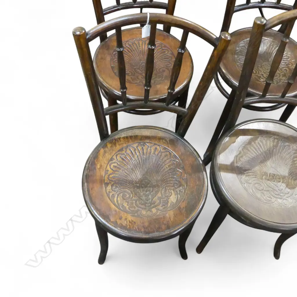 4 BENTWOOD DINING CHAIRS Image 1++