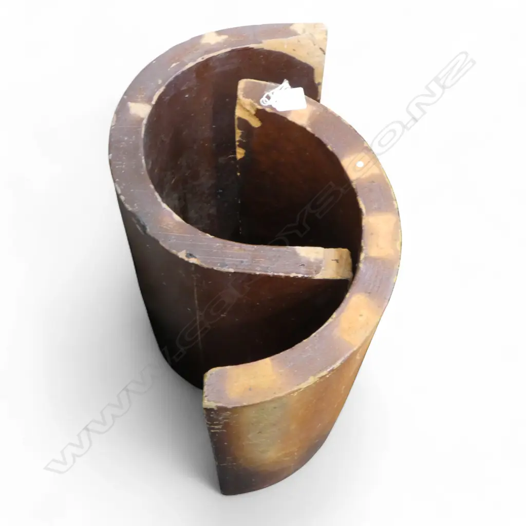 2 1/2 ROUND CHIMNEY COWLS H.475mm Image 1++