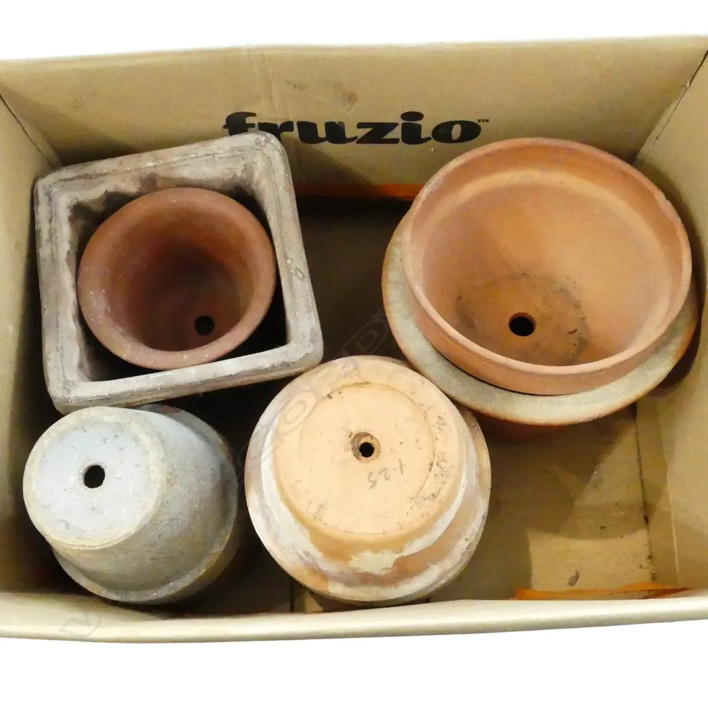 ASST. PLANTERS POTS etc Image 1++
