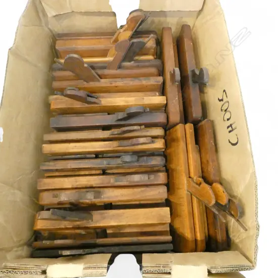 WOODEN CARPENTERS WORKING PLANES