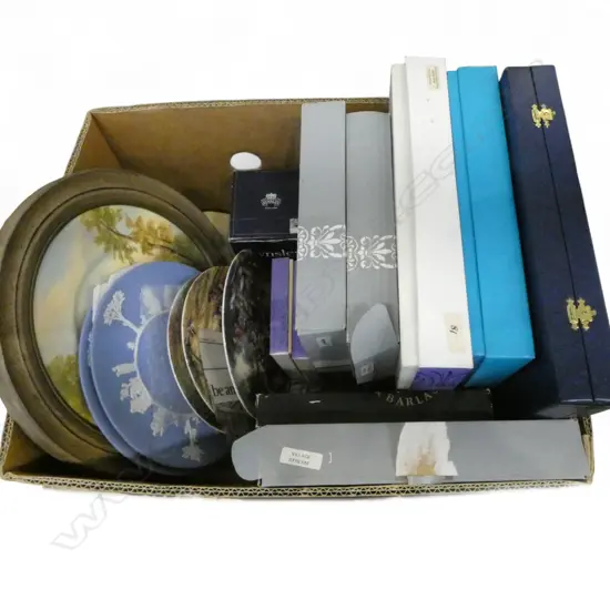 ASST. CHINA; WEDGWOOD BOXED CABINET PLATES ETC