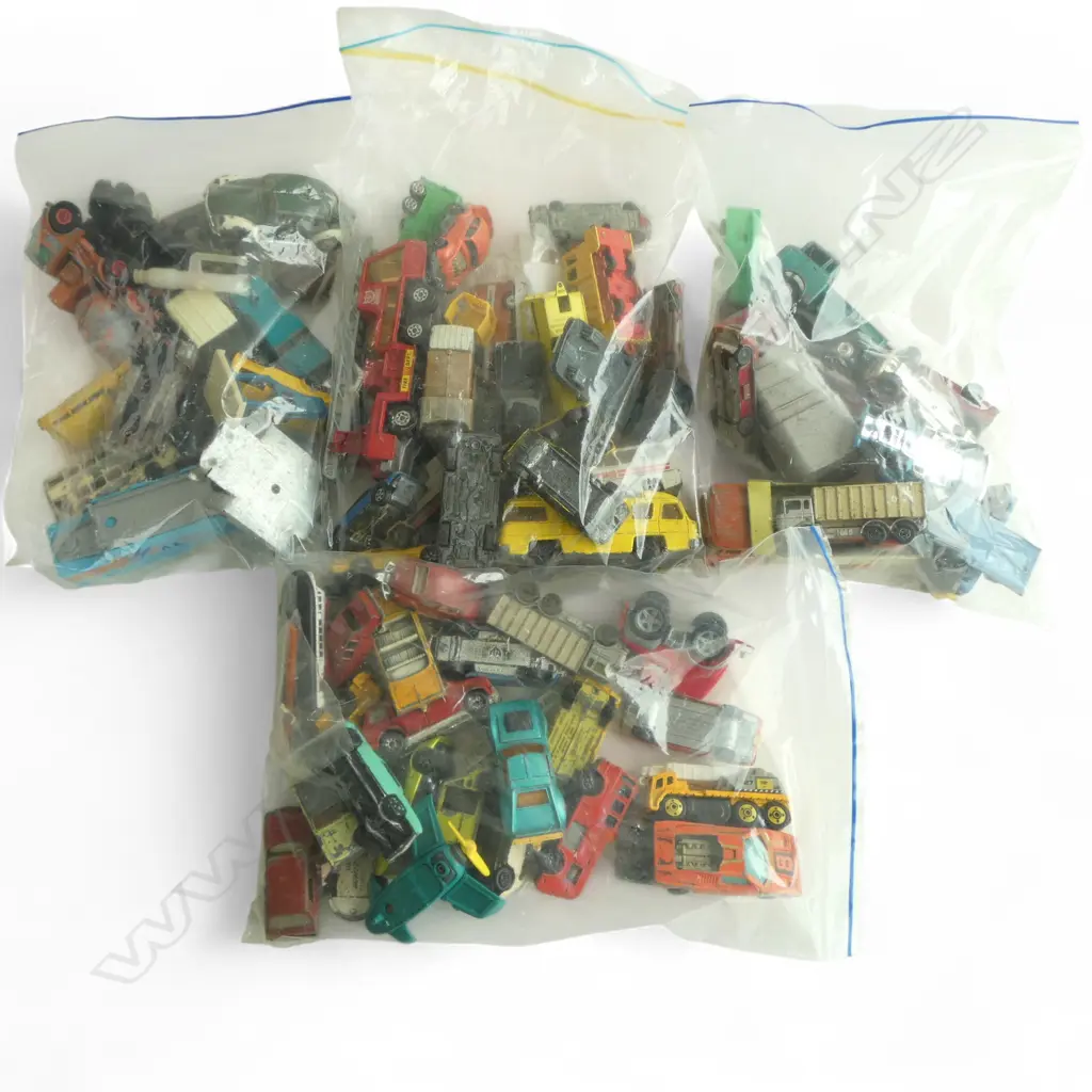 LRG COLLECTION VINTAGE MODEL CARS/VEHICLES Image 1++
