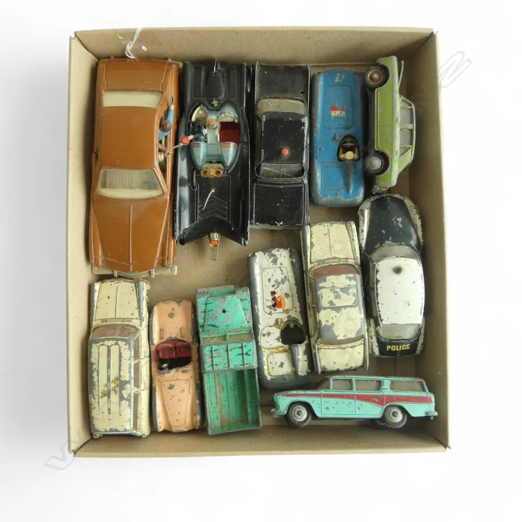 ASST. VINTAGE MODEL CARS/VEHICLES INCLDS BATMAN, COP CARS & FERRARIS Image 1++